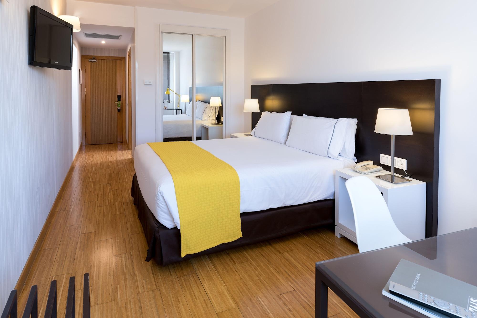 Rafaelhoteles Atocha Madrid Exterior foto